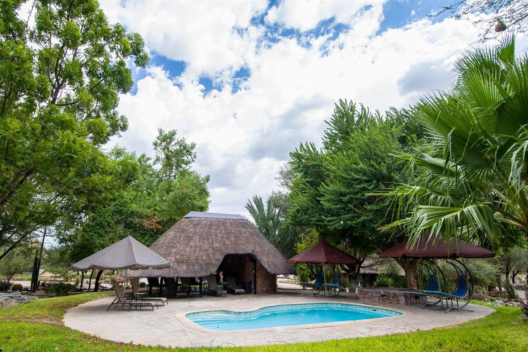 Etusis Lodge Usakos Esterno foto